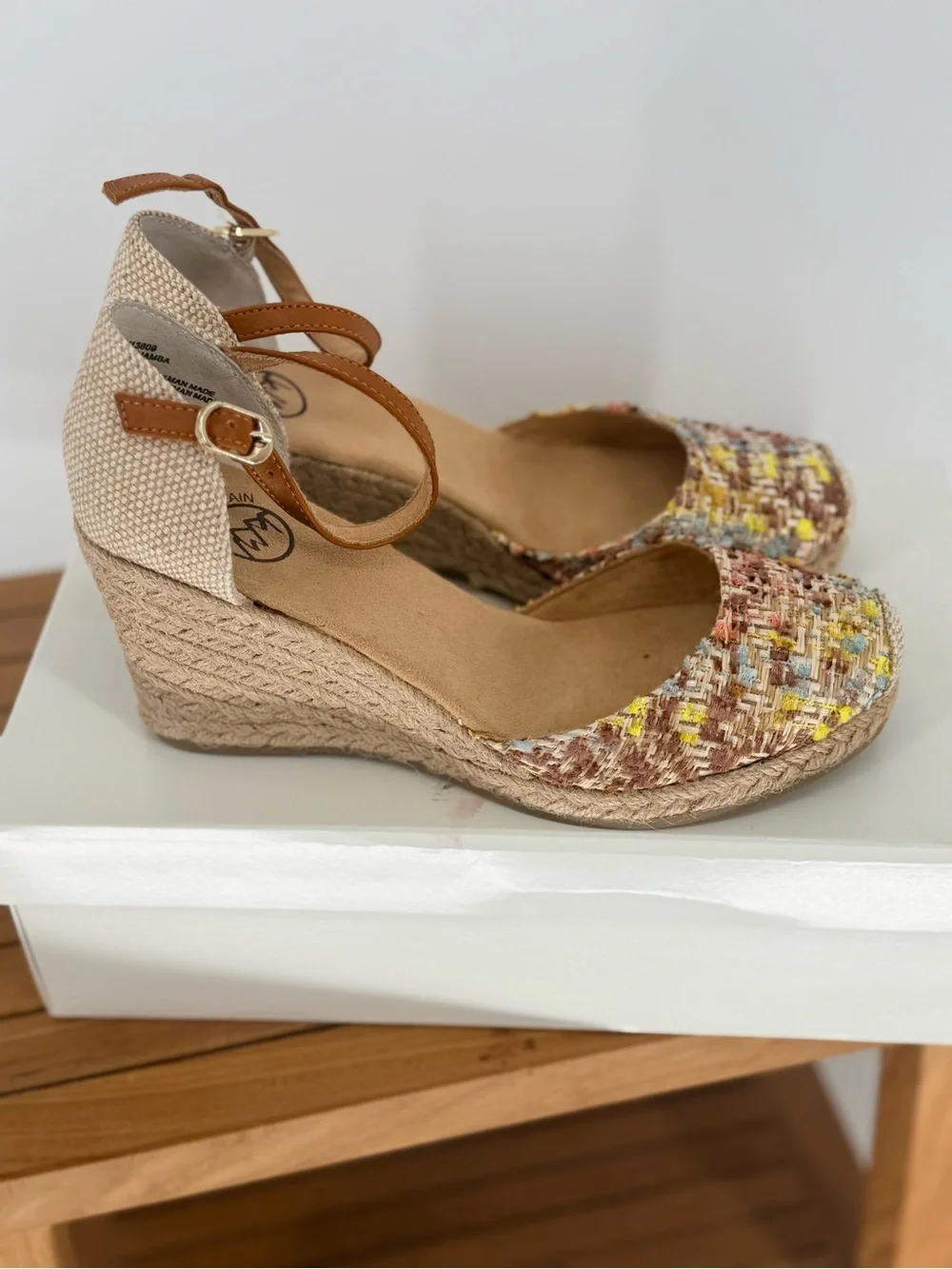 NEW White Mountain Mamba Tweed Espadrille Wedge SIZE 7 1/2